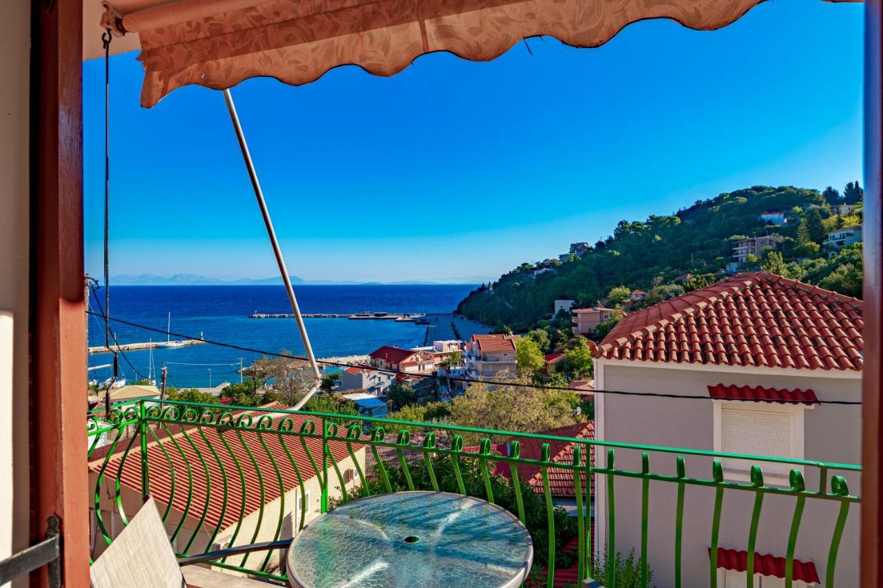 Golden Flower'S Apartment Πόρος Εξωτερικό φωτογραφία