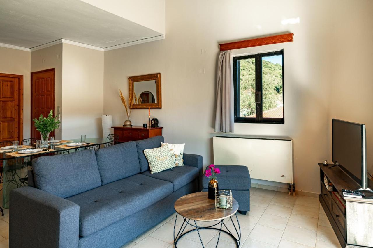 Golden Flower'S Apartment Πόρος Εξωτερικό φωτογραφία