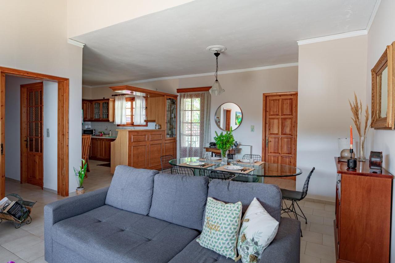 Golden Flower'S Apartment Πόρος Εξωτερικό φωτογραφία