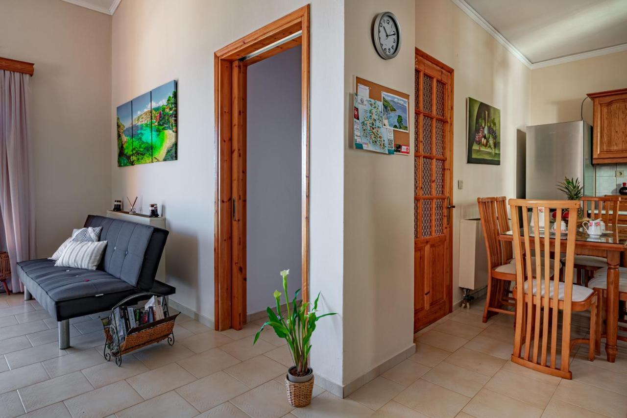 Golden Flower'S Apartment Πόρος Εξωτερικό φωτογραφία
