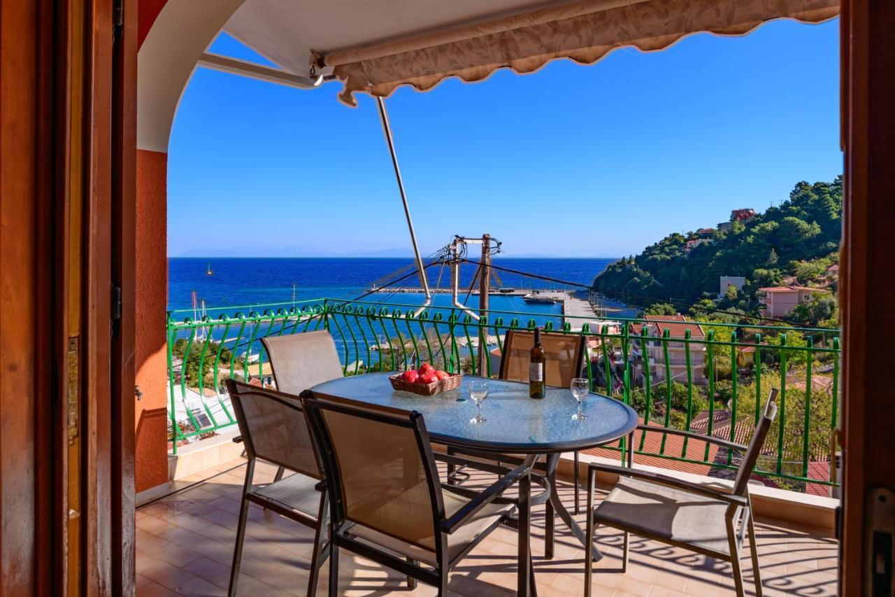 Golden Flower'S Apartment Πόρος Εξωτερικό φωτογραφία