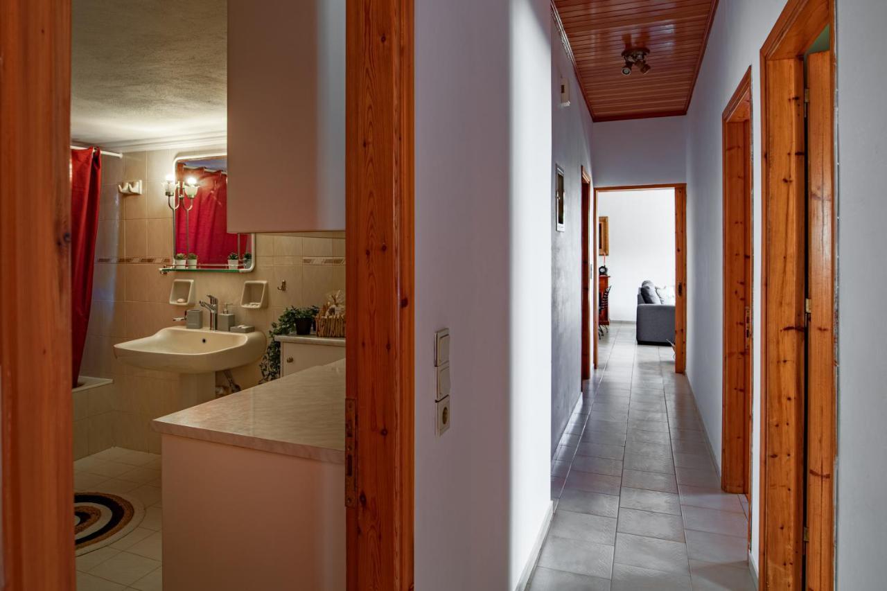 Golden Flower'S Apartment Πόρος Εξωτερικό φωτογραφία