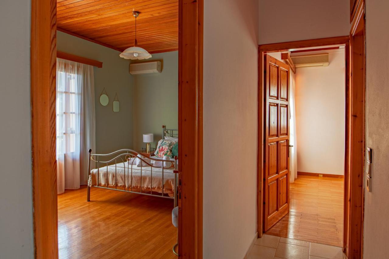 Golden Flower'S Apartment Πόρος Εξωτερικό φωτογραφία