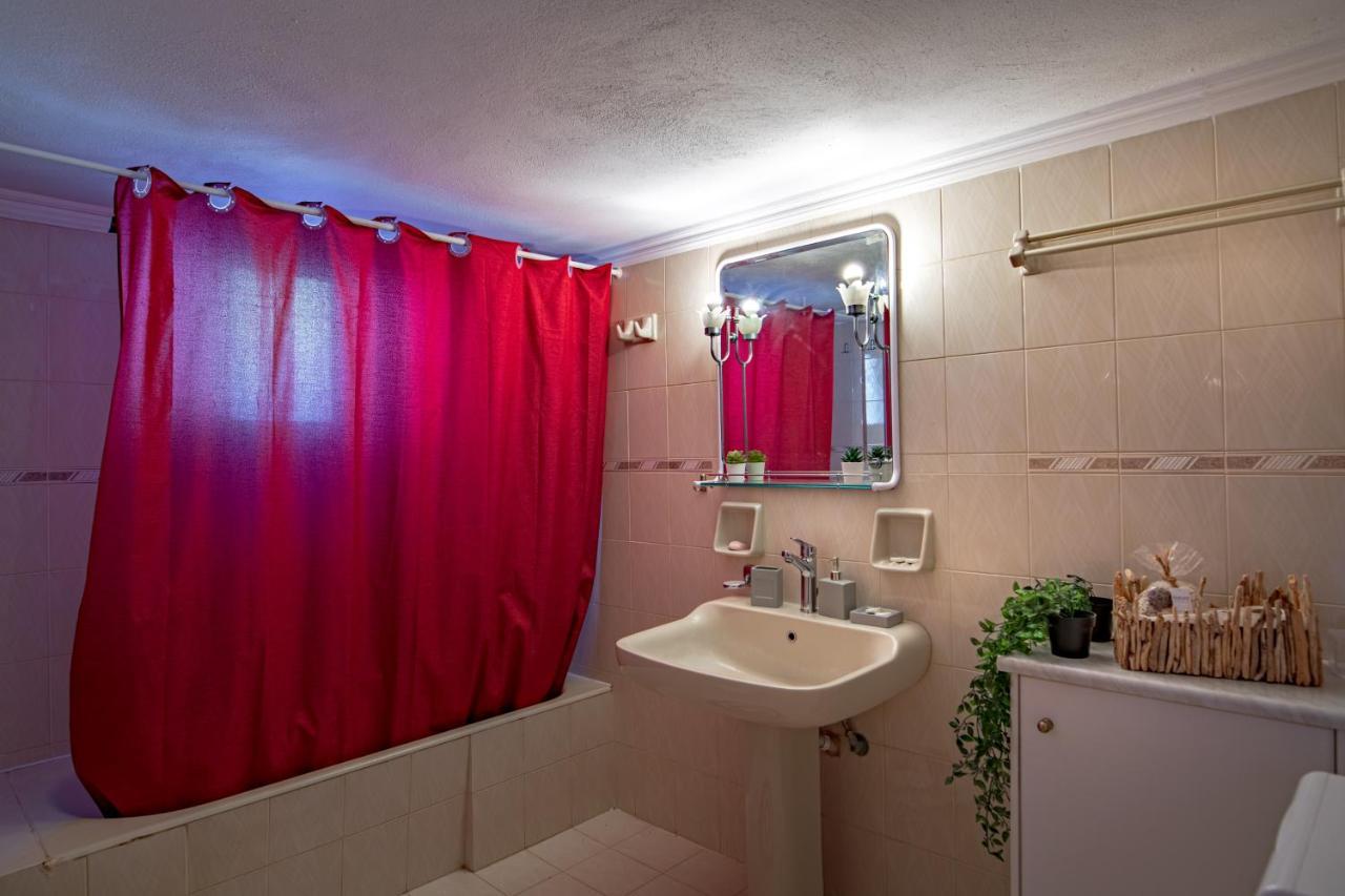 Golden Flower'S Apartment Πόρος Εξωτερικό φωτογραφία