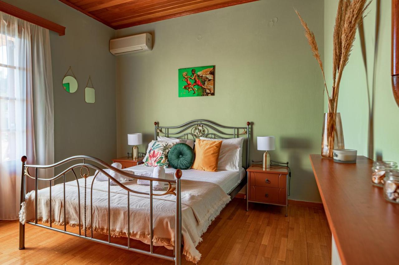 Golden Flower'S Apartment Πόρος Εξωτερικό φωτογραφία