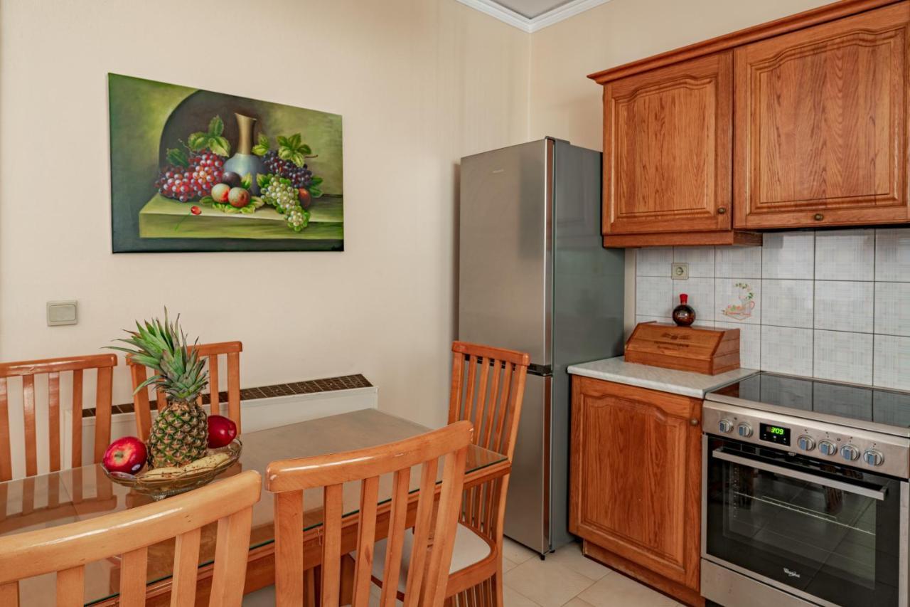 Golden Flower'S Apartment Πόρος Εξωτερικό φωτογραφία
